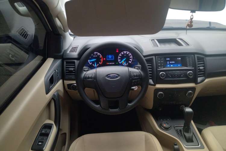 Used Ford Everest 2017 2.0T Gasoline Automatic 4x4 Elite Edition 5 Seats Steering Wheel