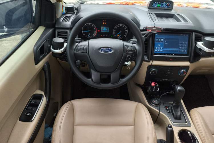 Used Ford Everest 2017 2.0T Gasoline Automatic 4x4 Elite Edition 5 Seats Steering Wheel