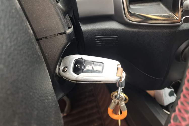 Used Ford Everest 2017 2.0T Gasoline Automatic 4x4 Luxury Edition 5 Seats Vehicle Key