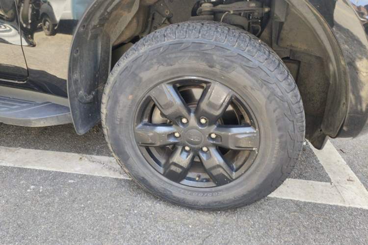 Used Ford Everest 2019 2.0T Gasoline Automatic 4x4 Elite Edition 5 Seats Right Front Wheel Hub