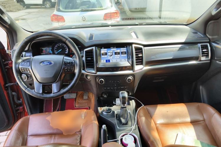 Used Ford Everest 2019 2.0T Gasoline Automatic 4x4 Flagship Edition 7 Seats Center Console