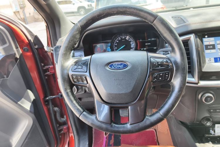 Used Ford Everest 2019 2.0T Gasoline Automatic 4x4 Flagship Edition 7 Seats Steering Wheel
