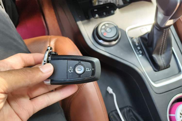 Used Ford Everest 2019 2.0T Gasoline Automatic 4x4 Flagship Edition 7 Seats Vehicle Key