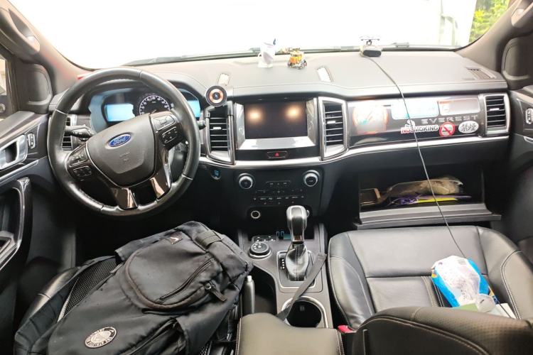 Used Ford Everest 2019 2.0T Gasoline Automatic 4x4 Flagship Edition 7 Seats Center Console