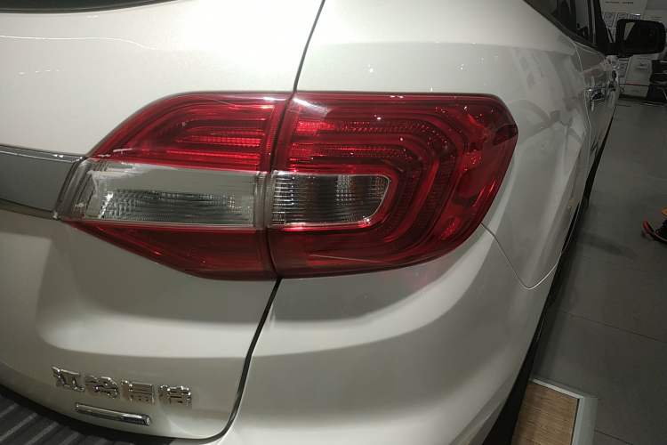 Used Ford Everest 2019 2.0T Gasoline Automatic 4x4 Luxury Edition 7 Seats Exterior 6
