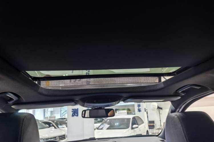 Used Ford Everest 2019 2.0T Gasoline Automatic 4x4 Luxury Edition 7 Seats Interior 8