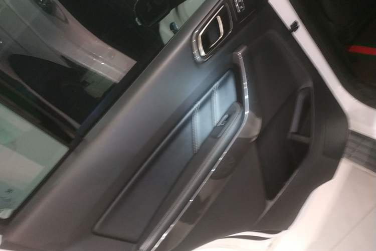 Used Ford Everest 2019 2.0T Gasoline Automatic 4x4 Luxury Edition 7 Seats Interior 8
