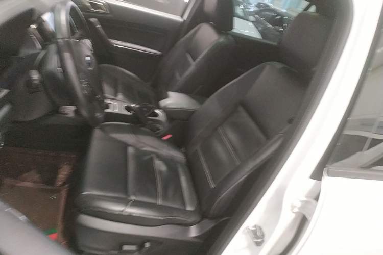 Used Ford Everest 2019 2.0T Gasoline Automatic 4x4 Luxury Edition 7 Seats Left Front Seat