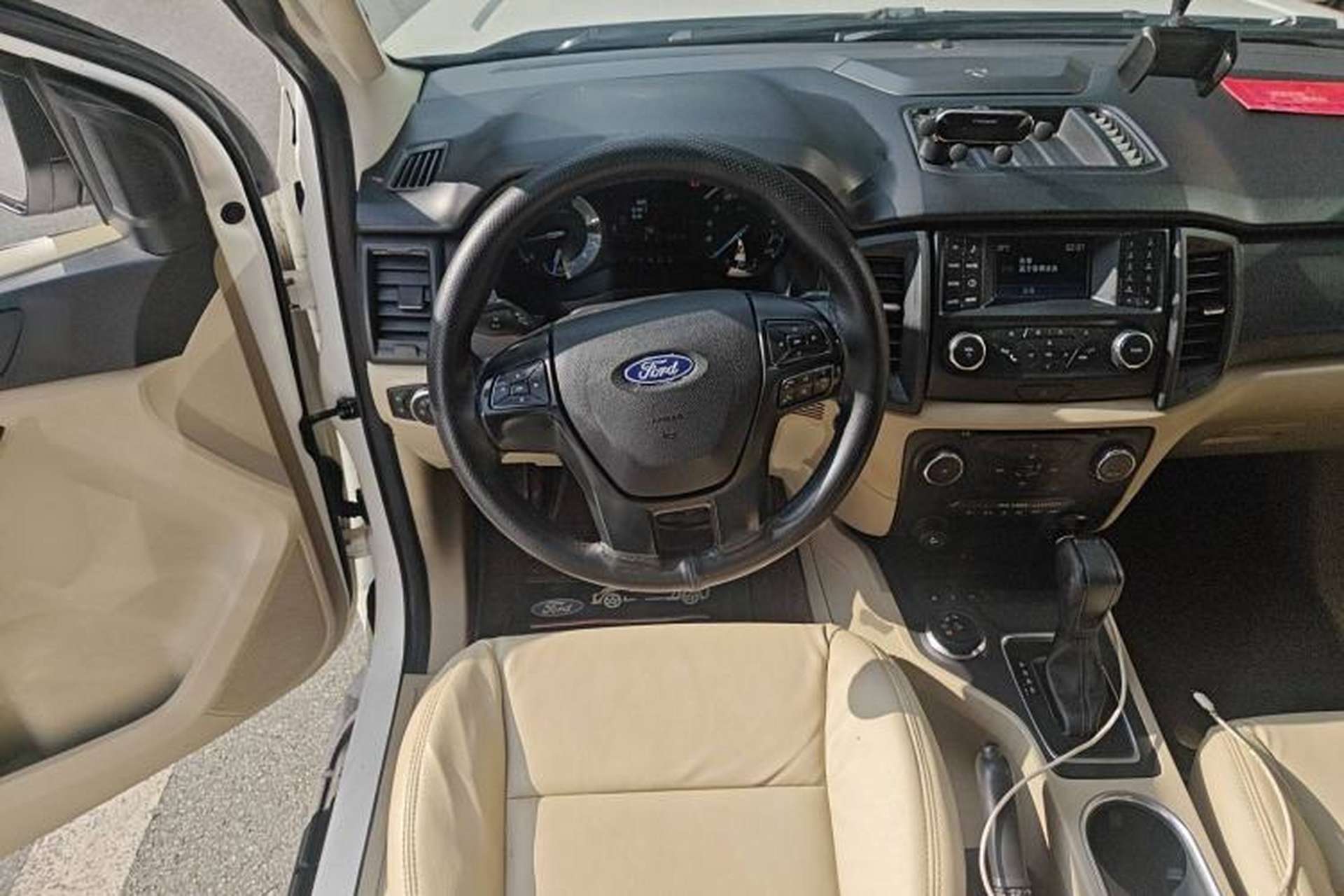 Used Ford Everest 2019 2.0T Gasoline Automatic 4x4 Elite Edition 5 Seats Steering Wheel