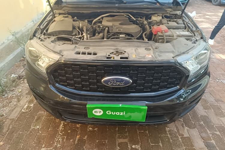 Used Ford Everest 2020 Sport Edition 2.3T Gasoline Automatic 4x4 Flagship Model with 7 Seats Engine Bay