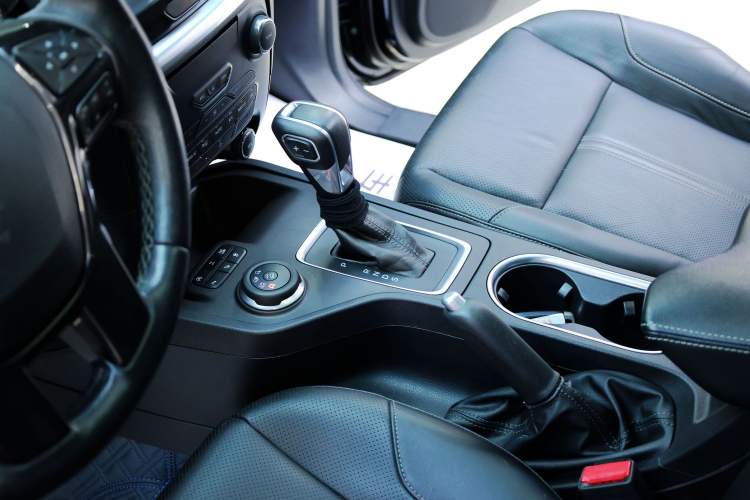 Used Ford Everest 2020 2.3T Gasoline Automatic 4x4 Flagship Edition 7 Seats Interior 5