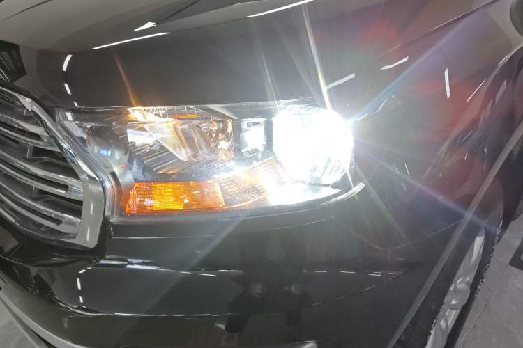 Used Ford Everest 2020 2.3T Gasoline Automatic 4x4 Elite Edition 5 Seats Left Front Headlight