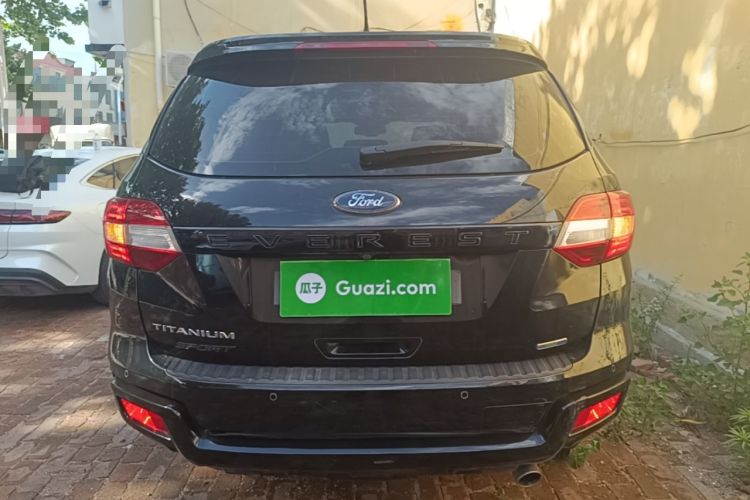 Used Ford Everest 2020 Sport Edition 2.3T Gasoline Automatic 4x4 Flagship Model with 7 Seats Rear