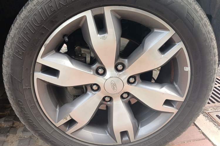 Used Ford Everest 2020 Sport Edition 2.3T Gasoline Automatic 4x4 Luxury Version 5 Seats Right Front Wheel Hub