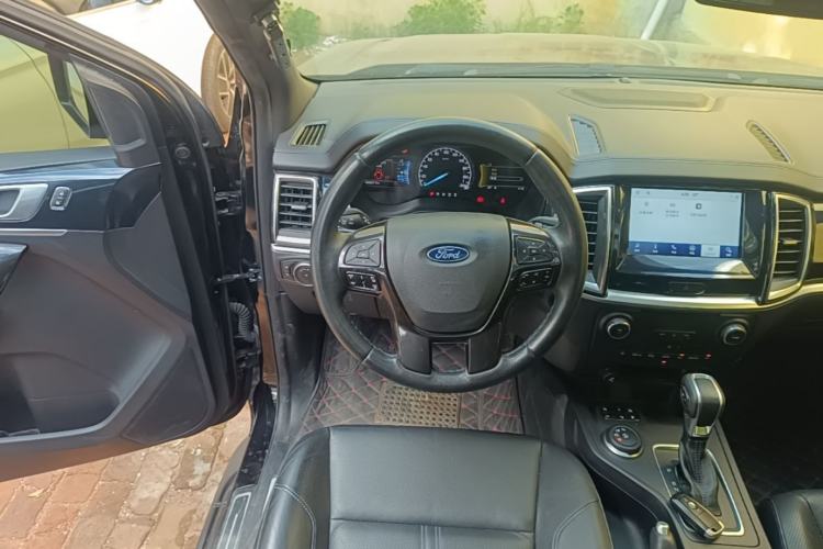 Used Ford Everest 2020 Sport Edition 2.3T Gasoline Automatic 4x4 Flagship Model with 7 Seats Steering Wheel