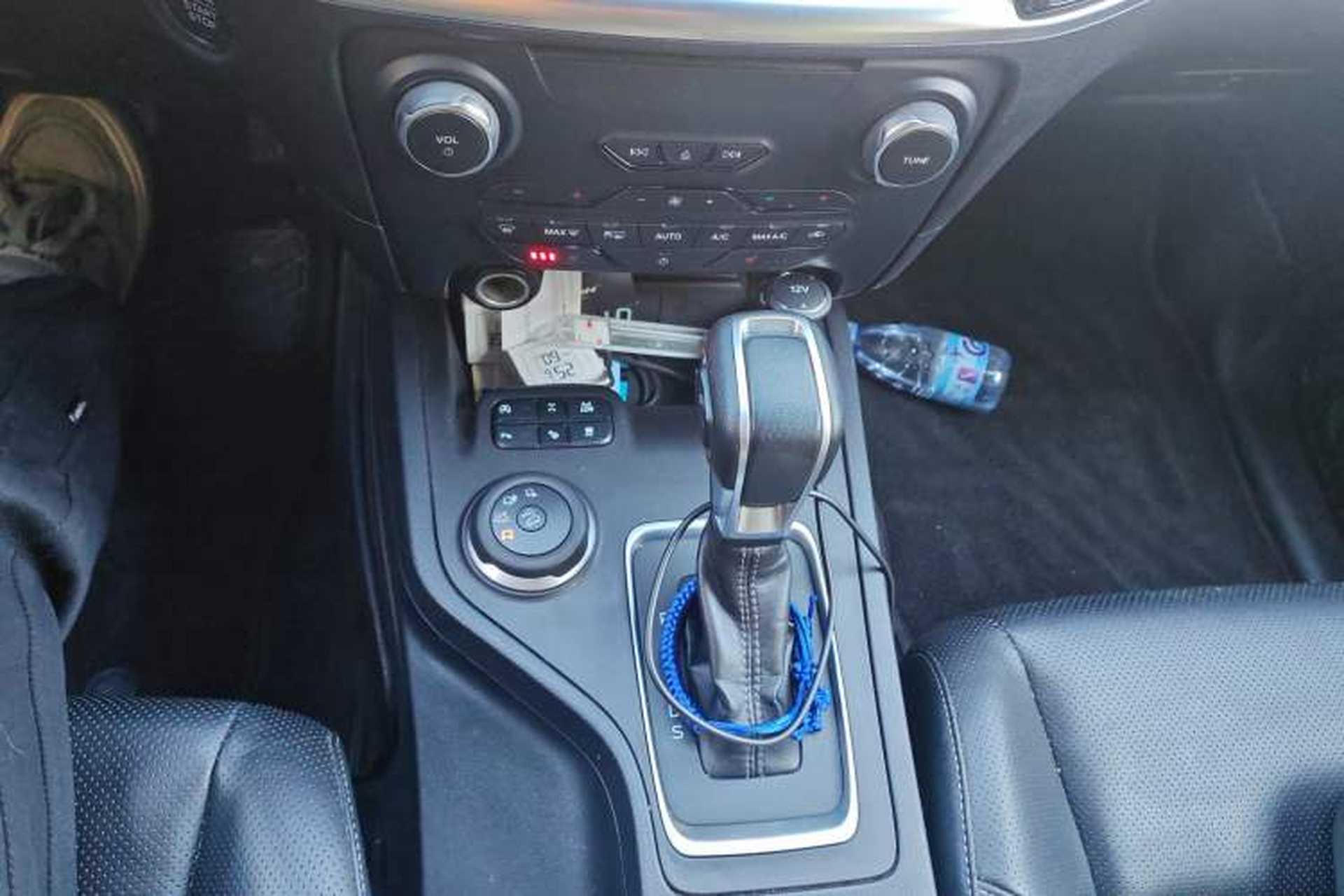 Used Ford Everest 2020 2.3T Gasoline Automatic 4x4 Flagship Edition 7 Seats Gear Lever