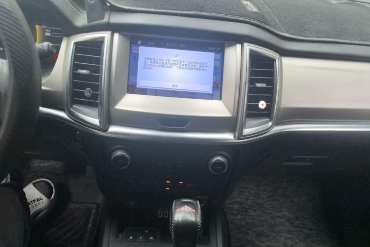 Used Ford Everest 2020 2.3T Gasoline Automatic 4WD Luxury Edition 5 Seats Audio And AC Panel