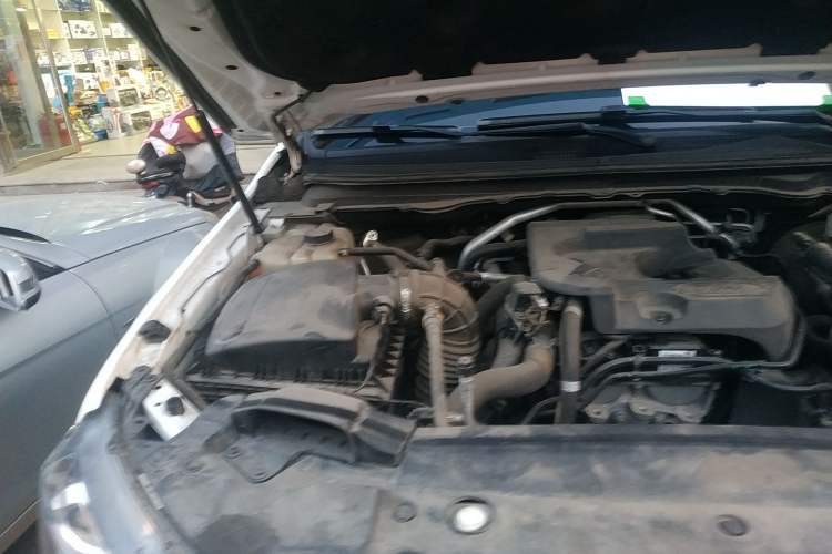 Used Ford Everest 2020 2.3T Gasoline Automatic 4WD Luxury Edition 5 Seats Engine Bay Right