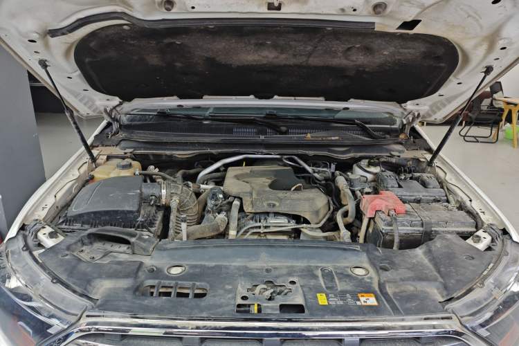Used Ford Everest 2020 2.3T Gasoline Automatic 4x4 Elite Edition 5 Seats Engine Bay
