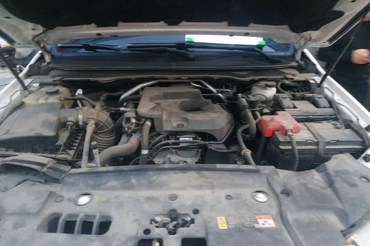 Used Ford Everest 2020 2.3T Gasoline Automatic 4WD Luxury Edition 5 Seats Engine Bay