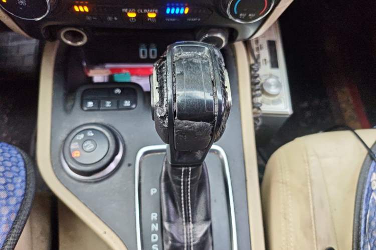 Used Ford Everest 2020 2.3T Gasoline Automatic 4x4 Elite Edition 5 Seats Gear Lever