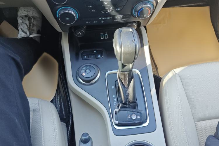 Used Ford Everest 2020 2.3T Gasoline Automatic 4x4 Elite Edition 5 Seats Gear Lever