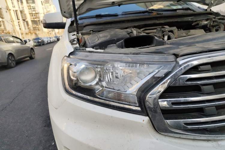 Used Ford Everest 2020 2.3T Gasoline Automatic 4WD Luxury Edition 5 Seats Right Front Headlight