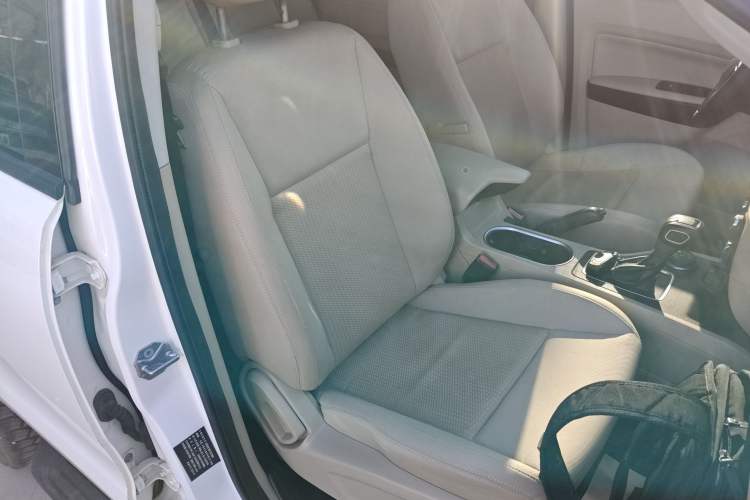 Used Ford Everest 2020 2.3T Gasoline Automatic 4x4 Elite Edition 5 Seats Right Front Seat