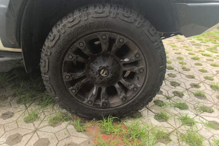 Used Ford Everest 2020 2.3T Gasoline Automatic 4WD Luxury Edition 5 Seats Right Front Wheel Hub