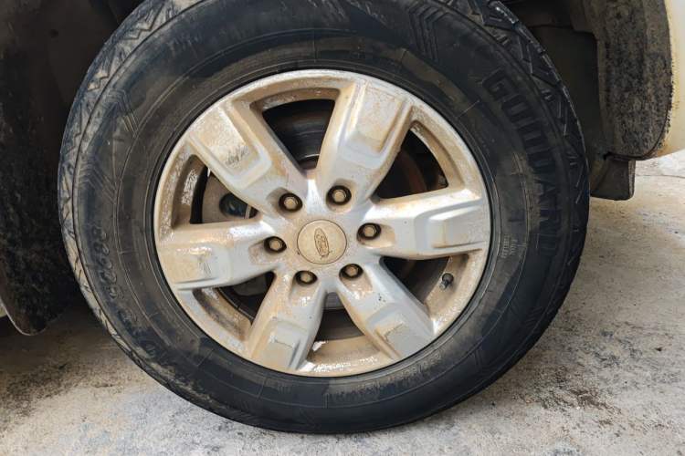 Used Ford Everest 2020 2.3T Gasoline Automatic 4x4 Elite Edition 5 Seats Right Front Wheel Hub