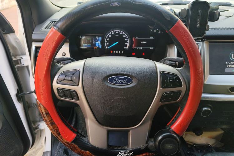 Used Ford Everest 2020 2.3T Gasoline Automatic 4WD Luxury Edition 5 Seats Steering Wheel