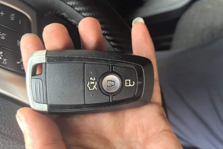 Used Ford Everest 2020 2.3T Gasoline Automatic 4WD Luxury Edition 5 Seats Vehicle Key