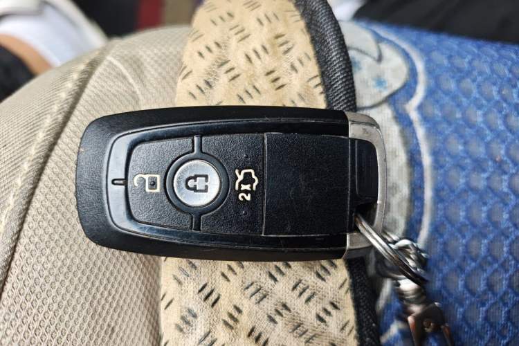 Used Ford Everest 2020 2.3T Gasoline Automatic 4x4 Elite Edition 5 Seats Vehicle Key