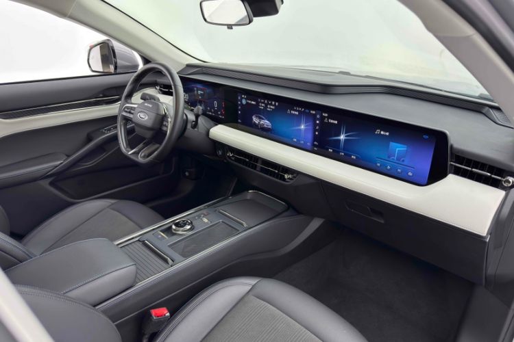 Used Ford EVOS 2022 EcoBoost 245 Style Edition Interior 11
