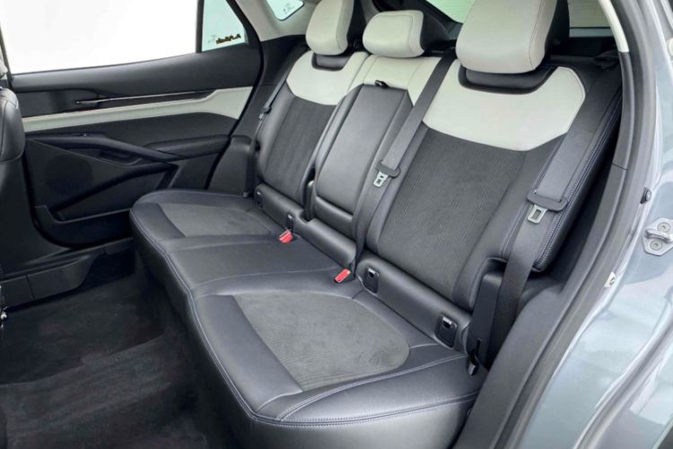 Used Ford EVOS 2022 EcoBoost 245 Style Edition Interior 13