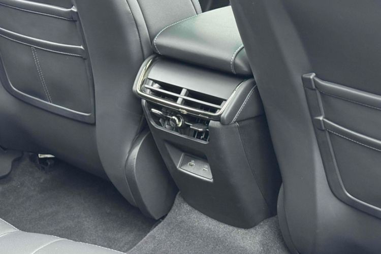 Used Ford EVOS 2022 EcoBoost 245 Style Edition Interior 9