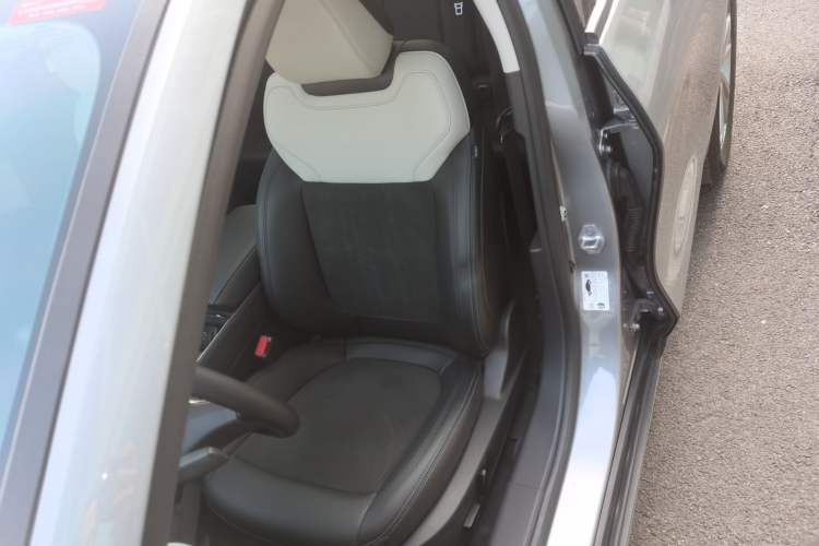 Used Ford EVOS 2022 EcoBoost 245 Style Edition Left Front Seat