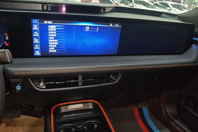 Used Ford EVOS 2022 EcoBoost 245 First Edition Limited Edition Audio And AC Panel