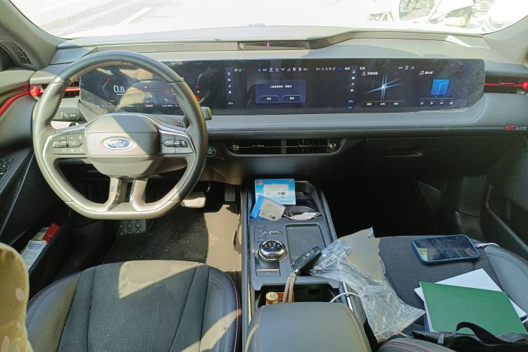Used Ford EVOS 2022 EcoBoost 245 ST-Line Center Console