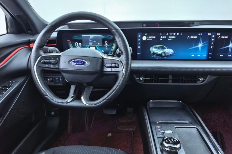 Used Ford EVOS 2022 EcoBoost 245 Sport Edition Interior 10