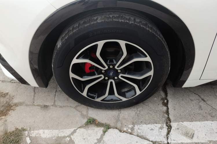 Used Ford EVOS 2022 EcoBoost 245 Sport Edition Left Front Wheel Hub