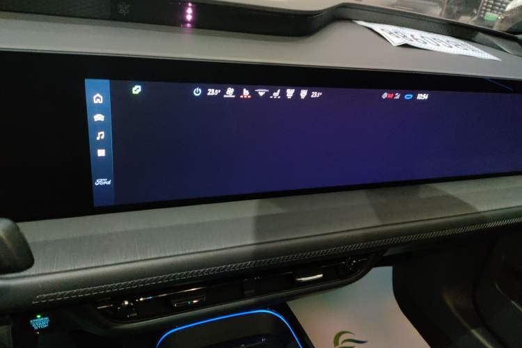 Used Ford EVOS 2022 Facelift EcoBoost 245 ST-Line Audio And AC Panel