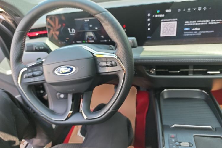 Used Ford EVOS 2022 EcoBoost 245 Sport Edition Center Console
