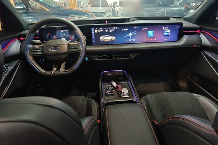 Used Ford EVOS 2022 EcoBoost 245 Sport Edition Center Console