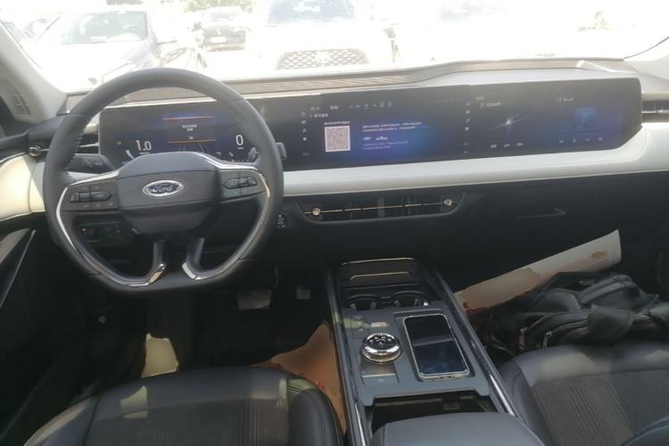 Used Ford EVOS 2022 EcoBoost 245 Style Edition Center Console