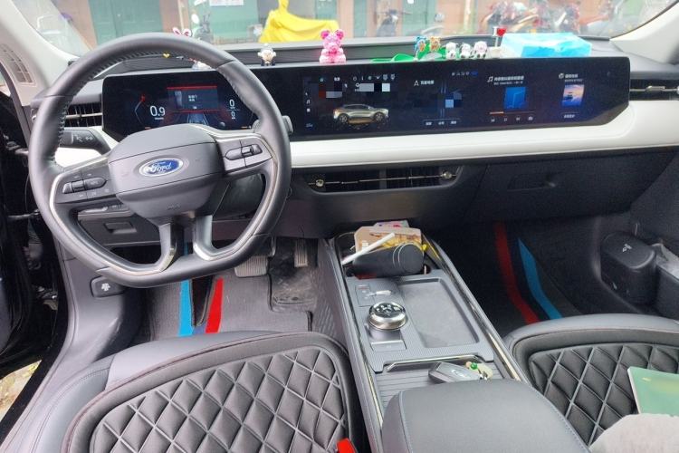 Used Ford EVOS 2022 EcoBoost 245 Style Edition Center Console