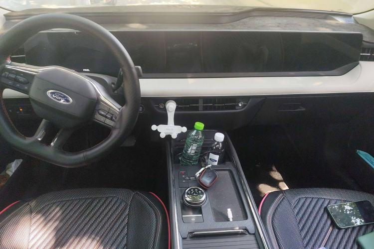 Used Ford EVOS 2022 EcoBoost 245 Style Edition Center Console