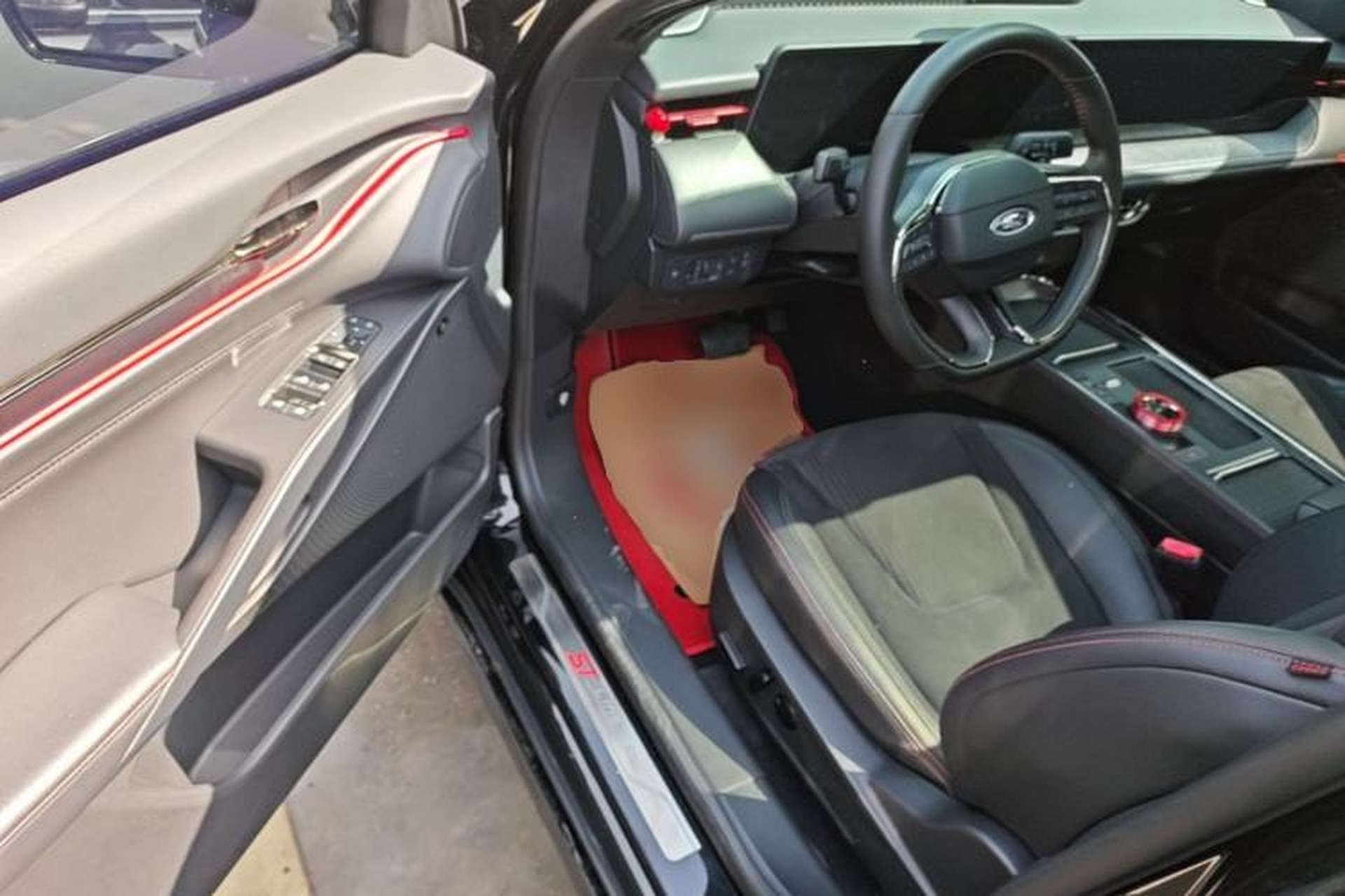 Used Ford EVOS 2022 EcoBoost 245 Sport Edition Driver Seat