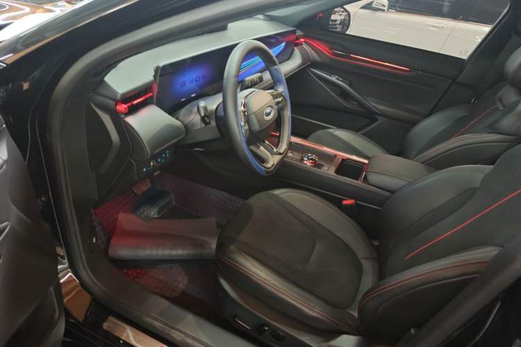 Used Ford EVOS 2022 EcoBoost 245 Sport Edition Driver Seat