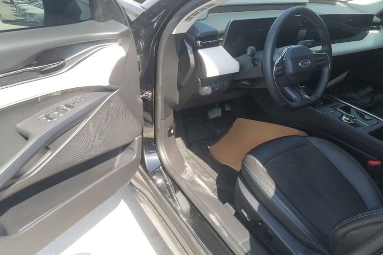 Used Ford EVOS 2022 EcoBoost 245 Style Edition Driver Seat